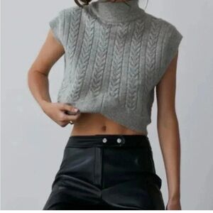 CRESCENT NWT XS Gray Cable Knit Mock Sweater